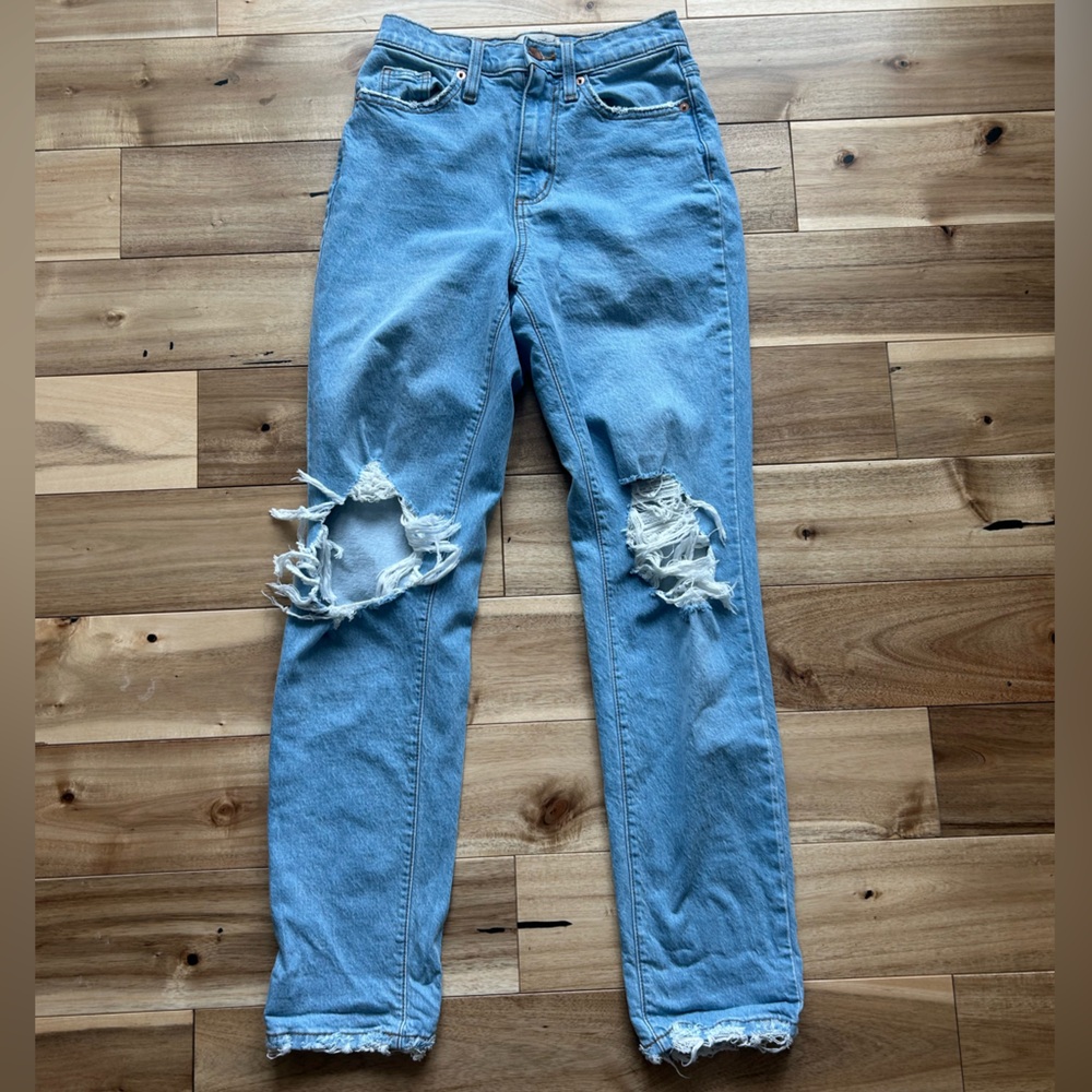 Universal Threads Jeans - Picture 2 of 5